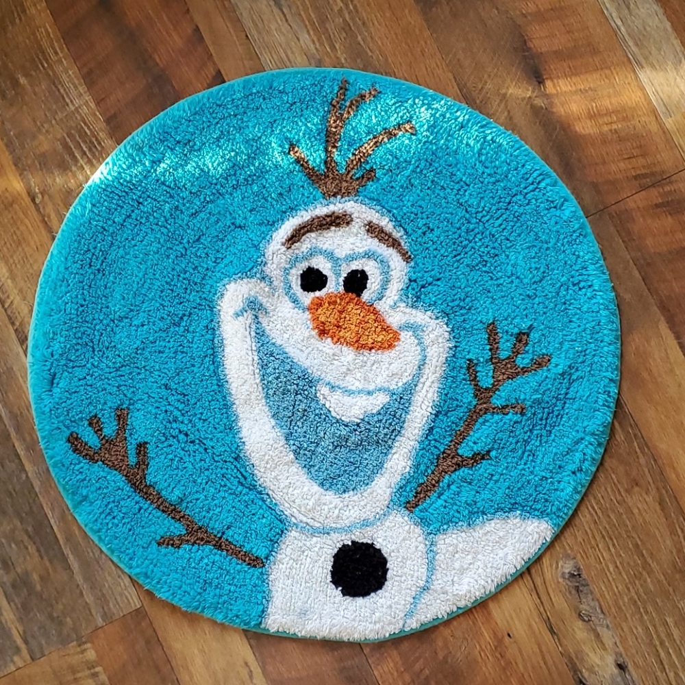 SOLD!! OLAF !! Frozen Area Decorative Rug - Picture 1 of 8